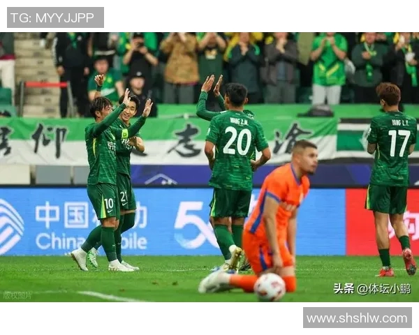 被队友冷落的足球明星如何在逆境中重拾自信与荣耀