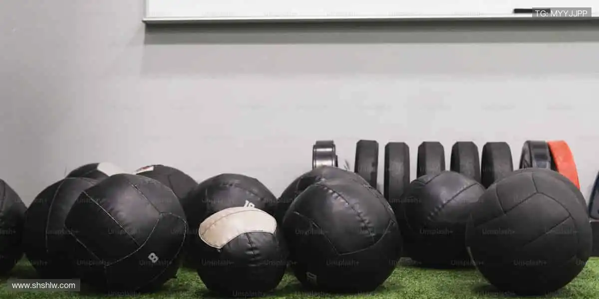 📺直击赛事现场，零时差享受热血对决！🎯